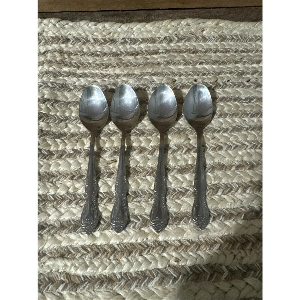 Vintage Pinna 18/0 Stainless Steel Dessert Spoons 4 Ornate Handles Silverware
